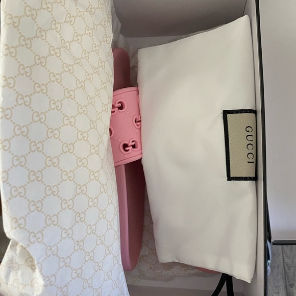 Gucci slides❤️SOLD❤️ - Picture 3 of 9